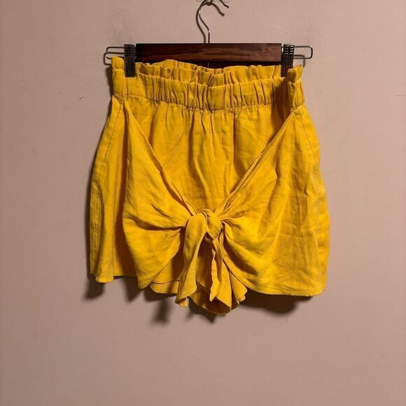 BCBGeneration Tie-Front Shorts Yellow- Size XS - Picture 3 of 11